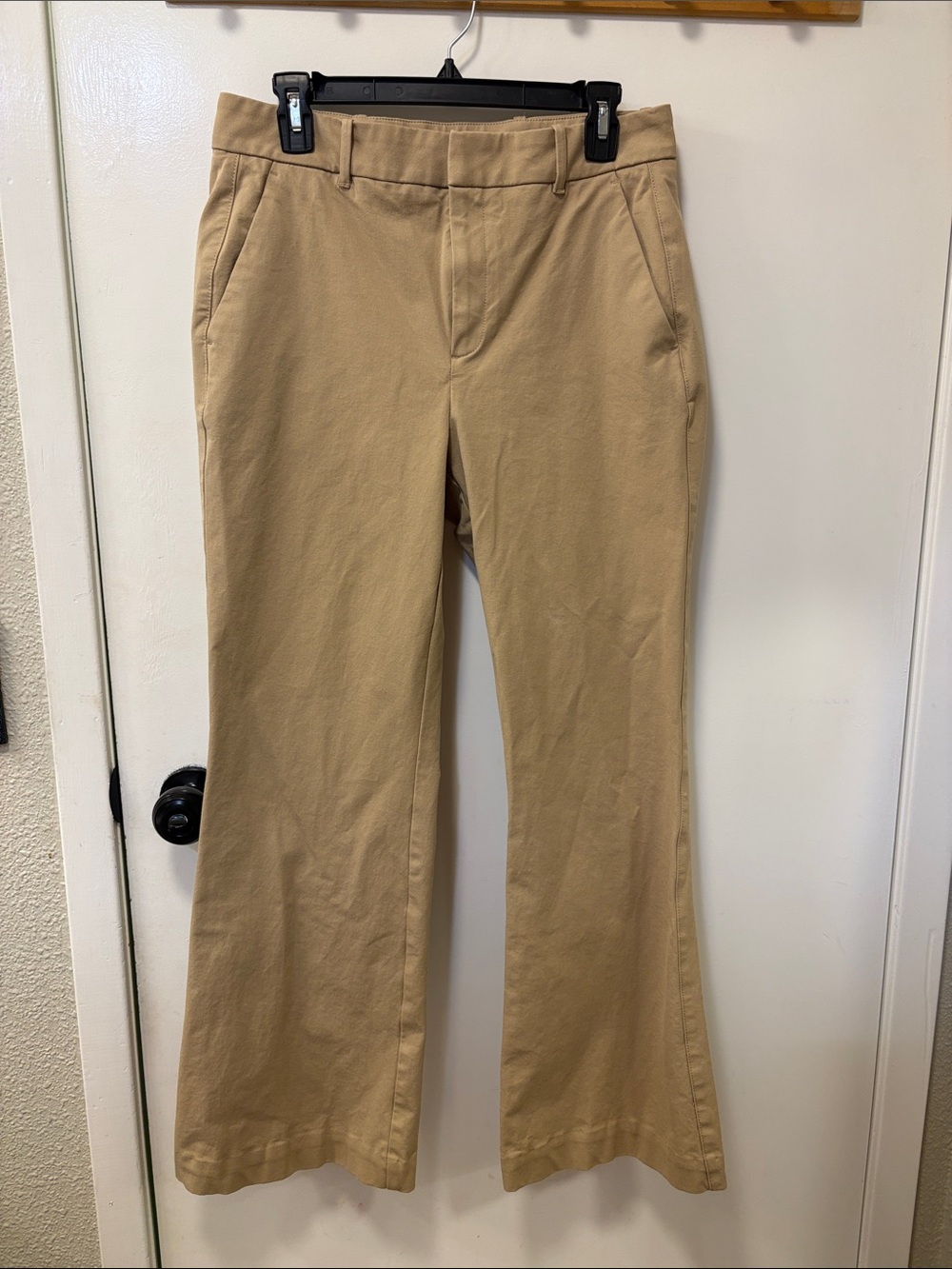 Everlane Women's Tan Khaki Straight-Leg Chinos